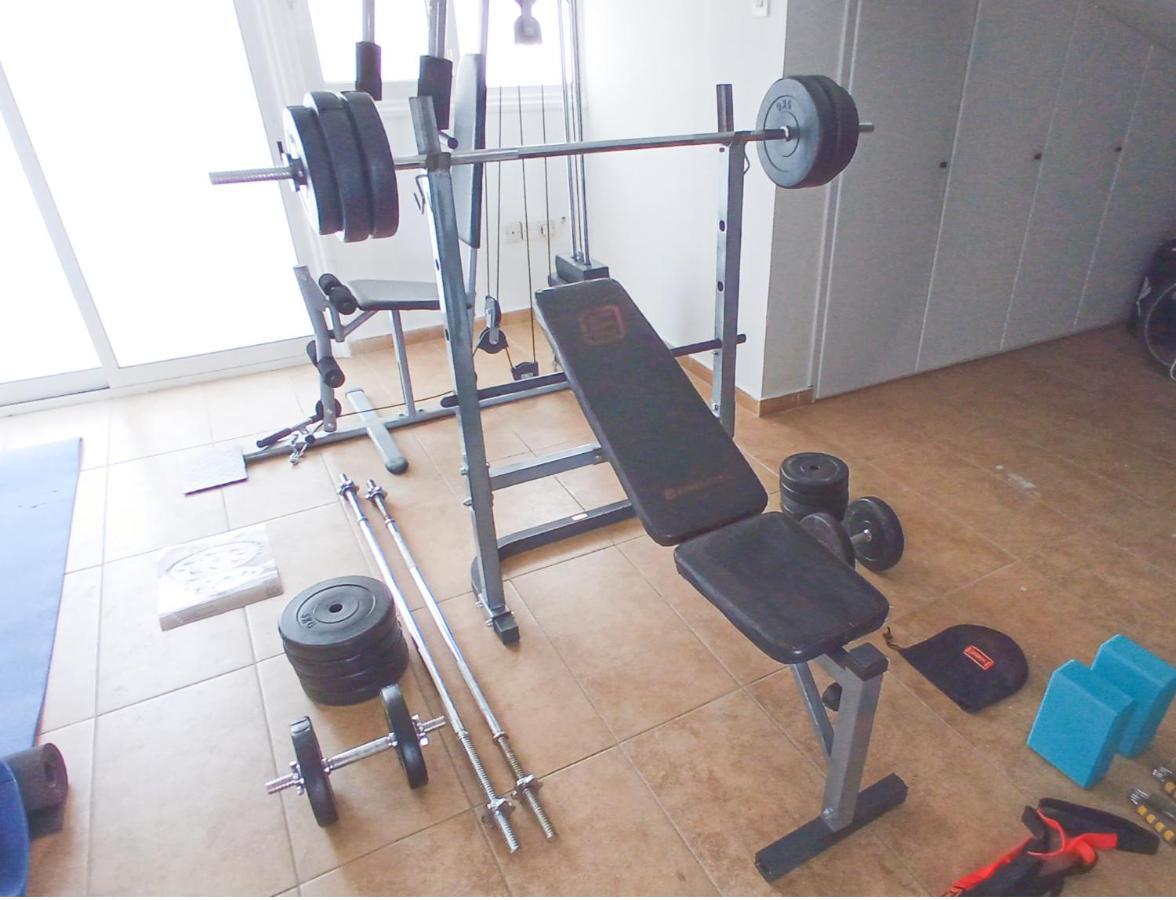 Luxury Private Rooms -Sea View, Netflix, Gym- 5 Min From Beach! - Private Room In Shared Apartment Larnaca Bagian luar foto